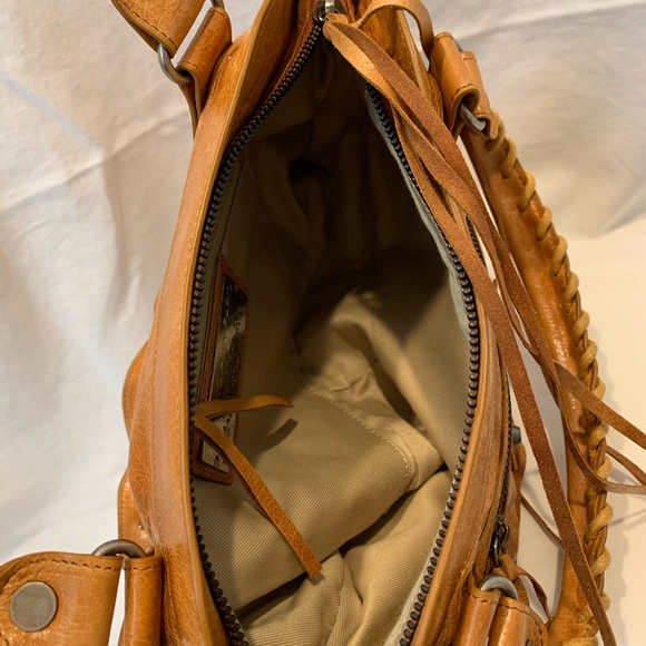 Neutral camel mini satchel - Picture 3 of 3